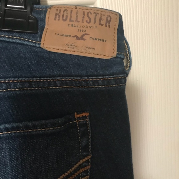 EUC Hollister Jeans 9s - Picture 5 of 5